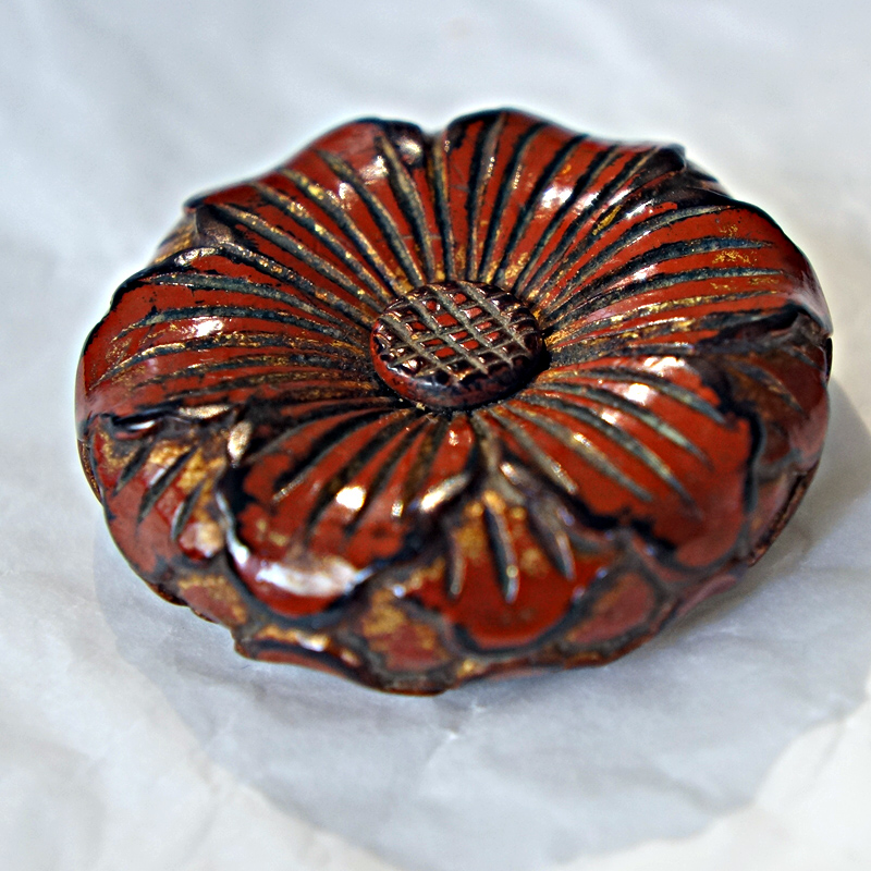 Lacquered manju_3.jpg