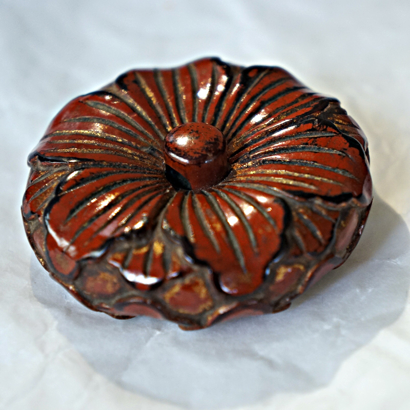 Lacquered manju_4.jpg