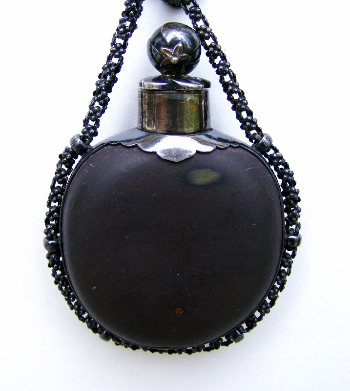 DUAN STONE SNUFF BOTTLE 003-001.JPG