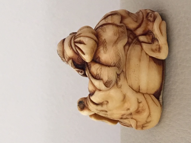 Kanyu netsuke 2.JPG