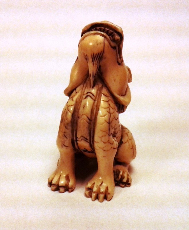 netsuke_wulf_02A.JPG