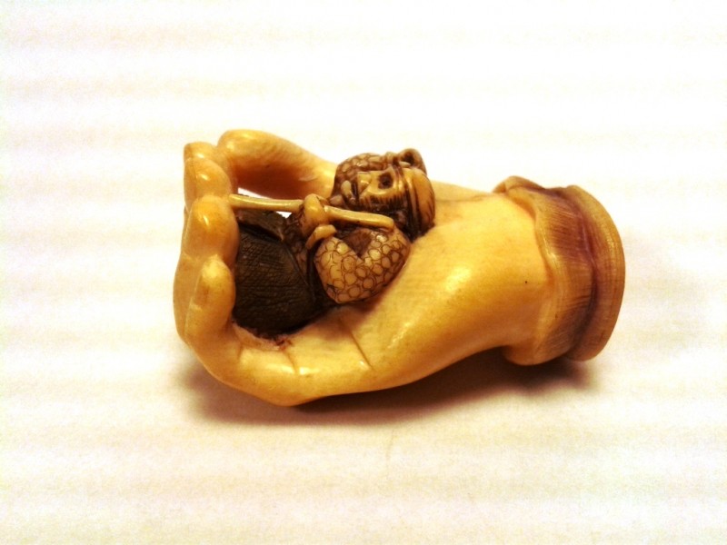 netsuke_monkey_02A.JPG