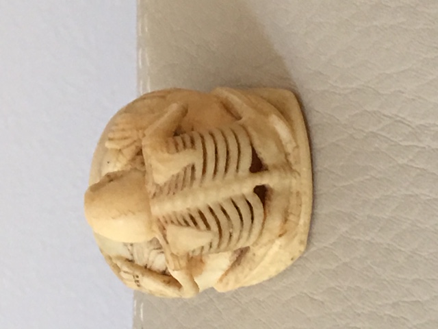 Skeleton netsuke (2).JPG