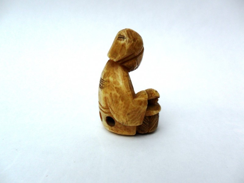 netsuke_man_03.JPG