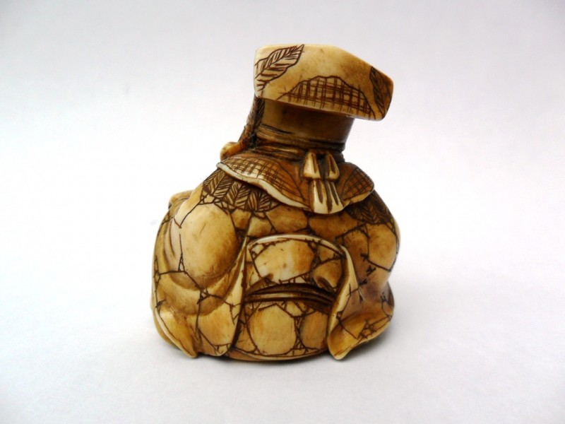 netsuke_Jurojin_04.JPG