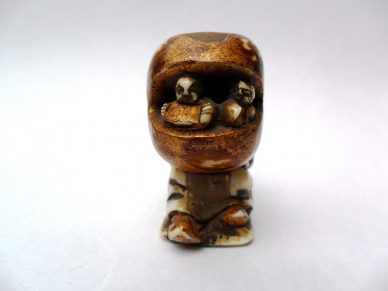 netsuke_sack_04.JPG